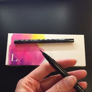 LimeLight Perfect Eyeliner Pen, Shade: Black